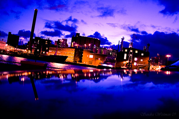 Also a factory can be beautiful at night