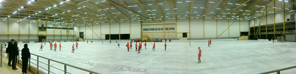 Once a year the bandyclub holds a 24h tournament, i passed by at 3 am to watch gustavsberg vs. helenelund. (4-1)